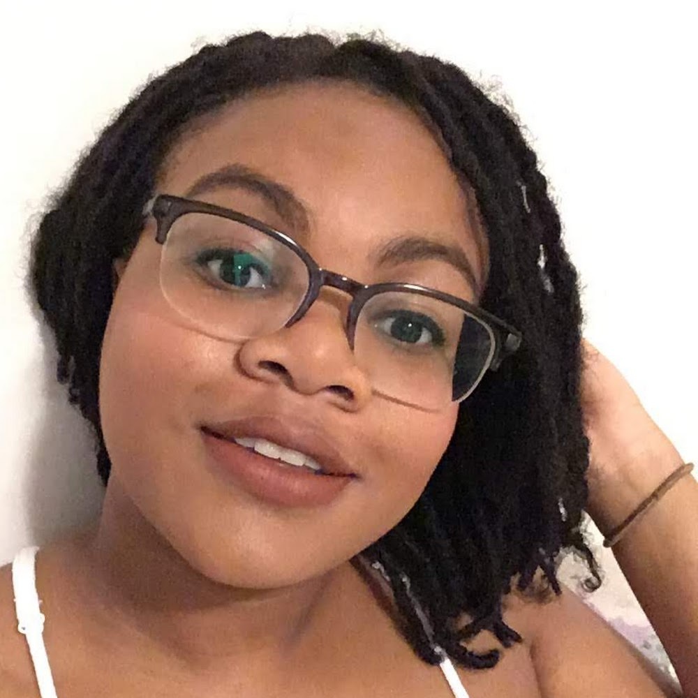 Meet your Posher, Mia